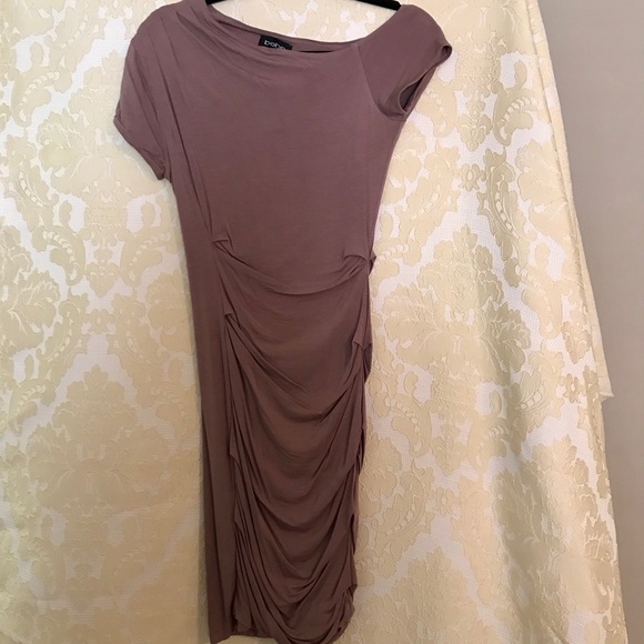 bebe Dresses & Skirts - Pretty dress design with gathering